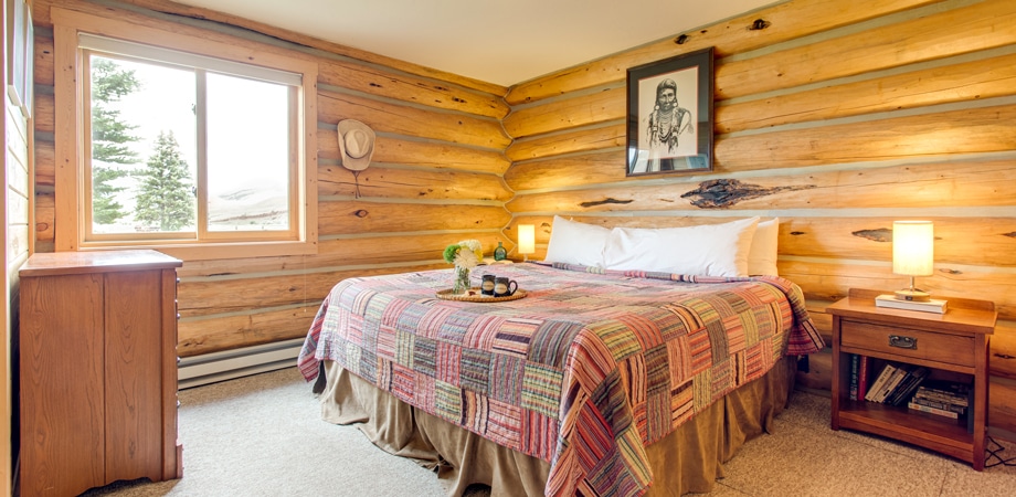 Nez Perce King bed in bedroom