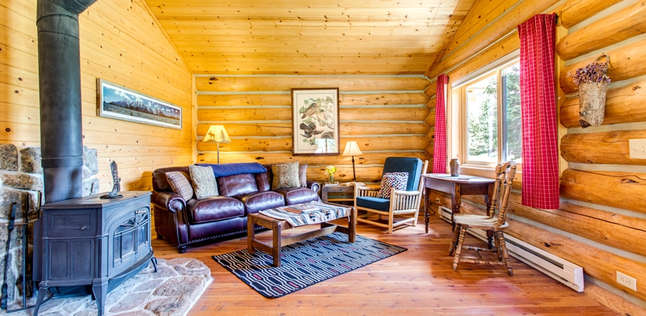 Living room in Nez Perce cabin