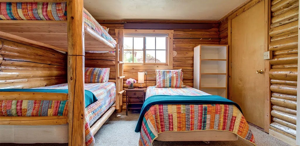 Apache cabin bunk room